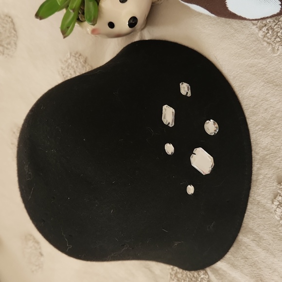 2 girls Gymboree Winter hats - Picture 2 of 8